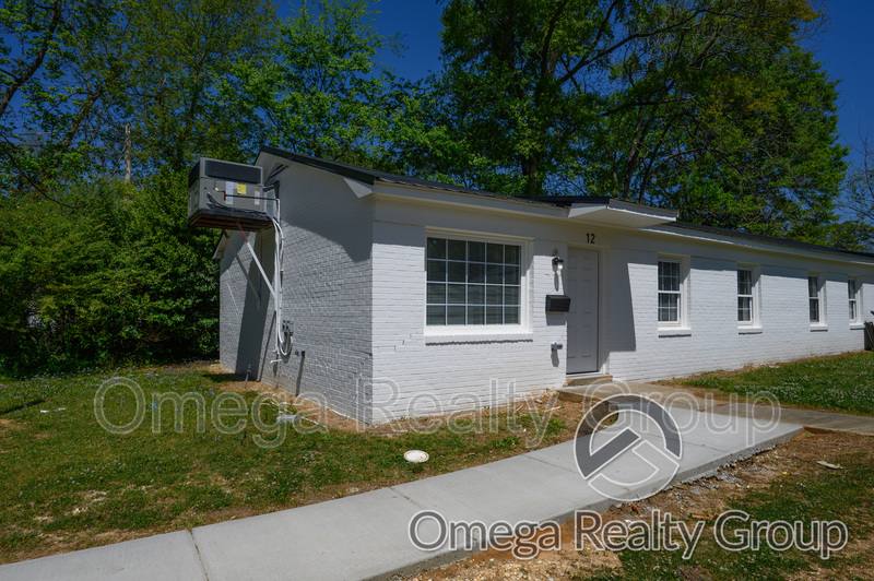 Apartment for rent at 12 E Clay St, Sylacauga, AL 35150