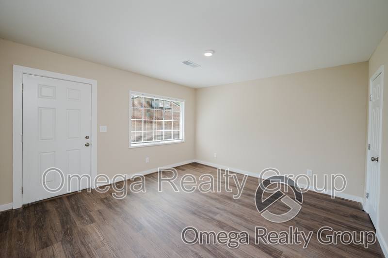 Apartment for rent at 12 E Clay St, Sylacauga, AL 35150