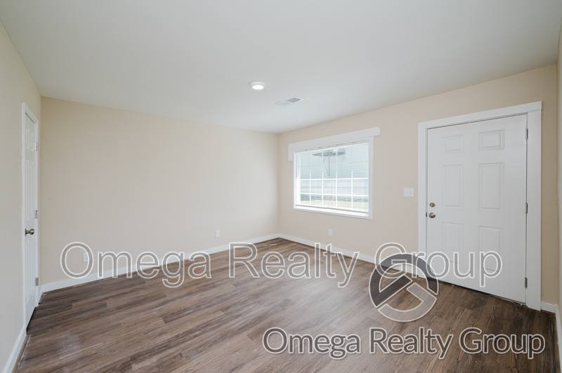 Apartment for rent at 14 E Clay St, Sylacauga, AL 35150