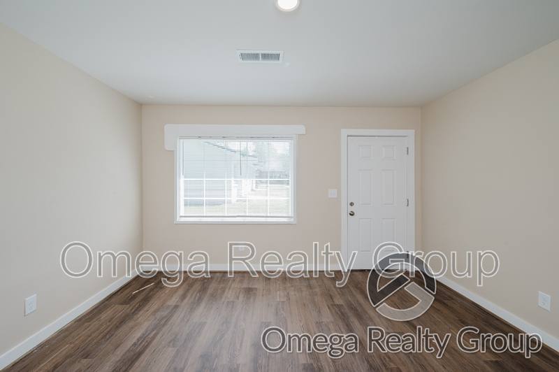Apartment for rent at 14 E Clay St, Sylacauga, AL 35150