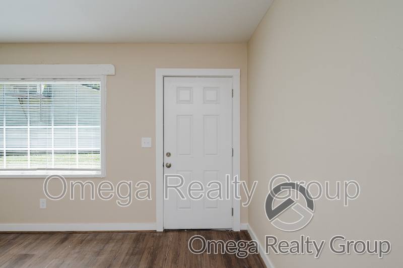 Apartment for rent at 14 E Clay St, Sylacauga, AL 35150