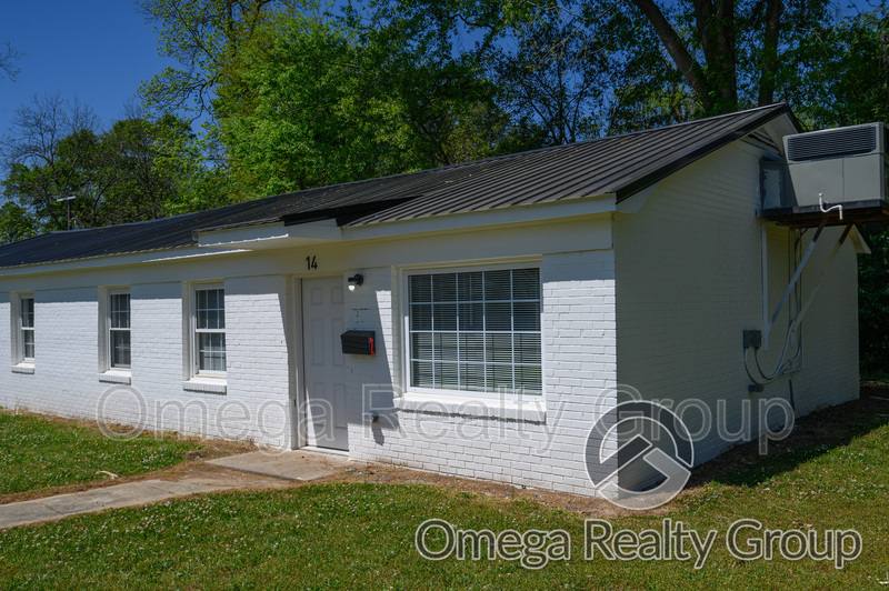 Apartment for rent at 14 E Clay St, Sylacauga, AL 35150