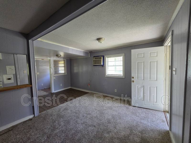Apartment for rent at 1320 Faxon Ave #2, Memphis, TN 38104