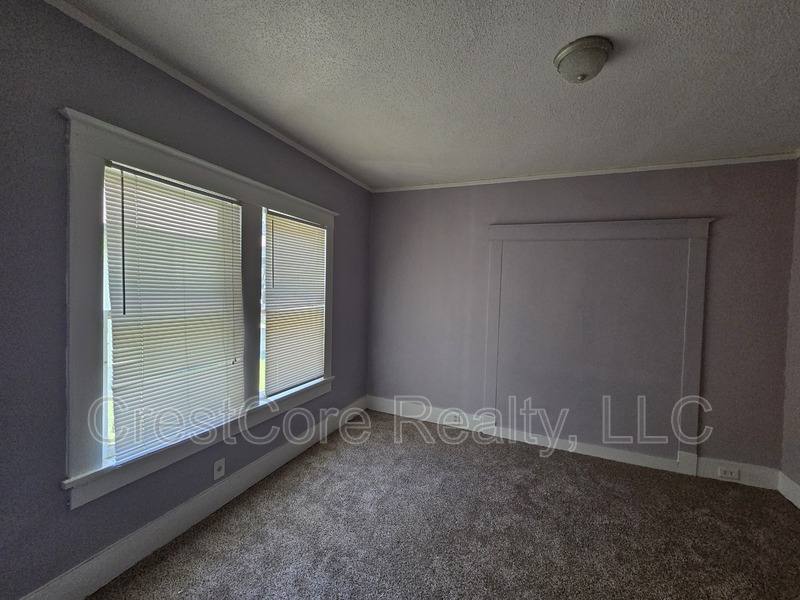 Apartment for rent at 1320 Faxon Ave #2, Memphis, TN 38104