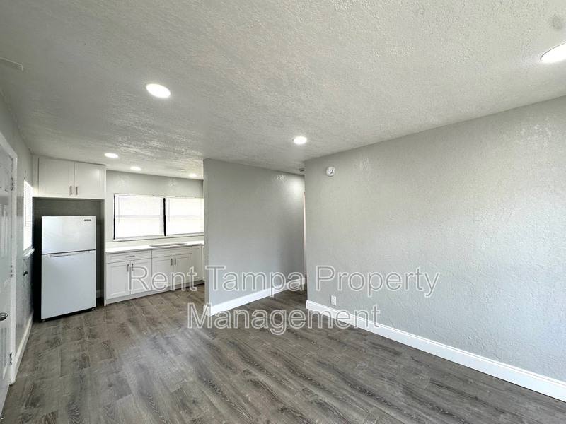 Apartment for rent at 1036 1 2 19th St S, Saint Petersburg, FL 33712