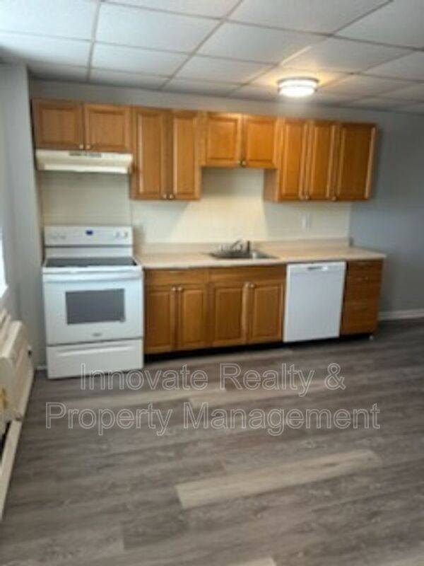 Apartment for rent at 29 E Logan Ave #11, Glenolden, PA 19036