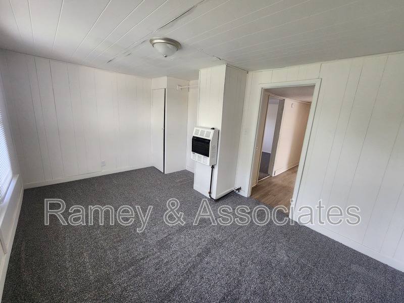 Apartment for rent at 1122 Larchmont Ave #B, Louisville, KY 40215