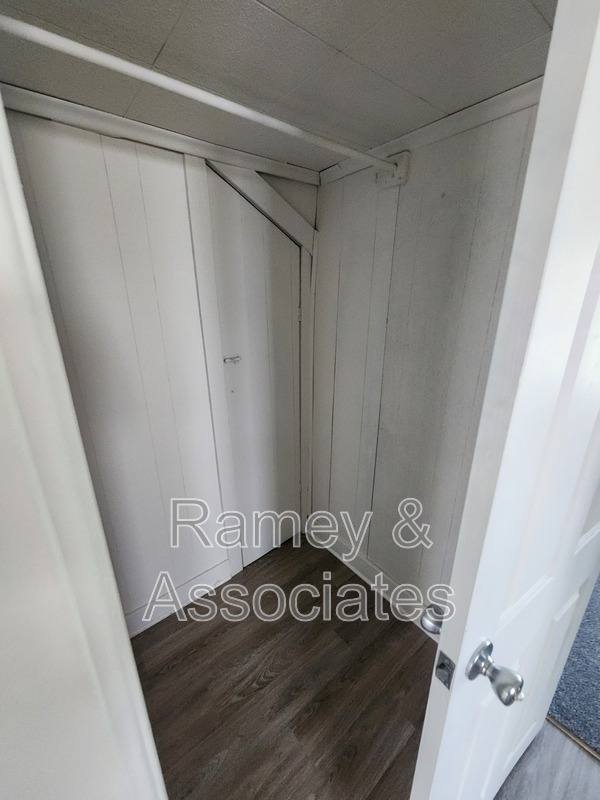 Apartment for rent at 1122 Larchmont Ave #B, Louisville, KY 40215