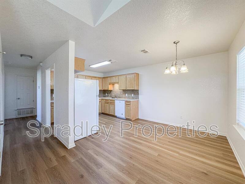 Townhouse for rent at 142 Lacey Lou Lane, Salado, TX 76571