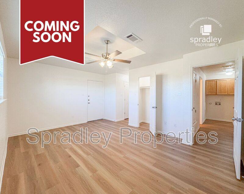 Townhouse for rent at 142 Lacey Lou Lane, Salado, TX 76571