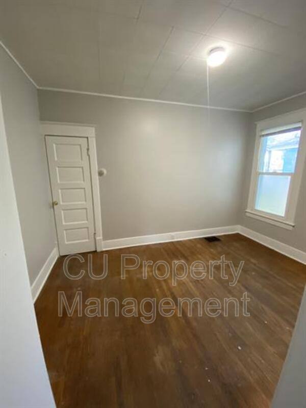 Apartment for rent at 615 W White St #1, Champaign, IL 61820
