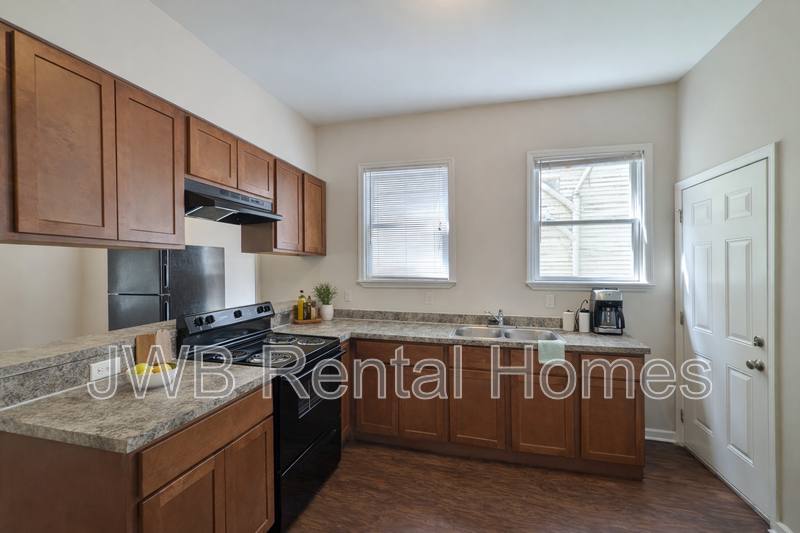 Apartment for rent at 1926 Walnut St, Jacksonville, FL 32206