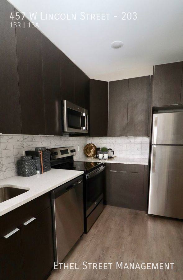 Apartment for rent at 457 W Lincoln St, Easton, PA 18042