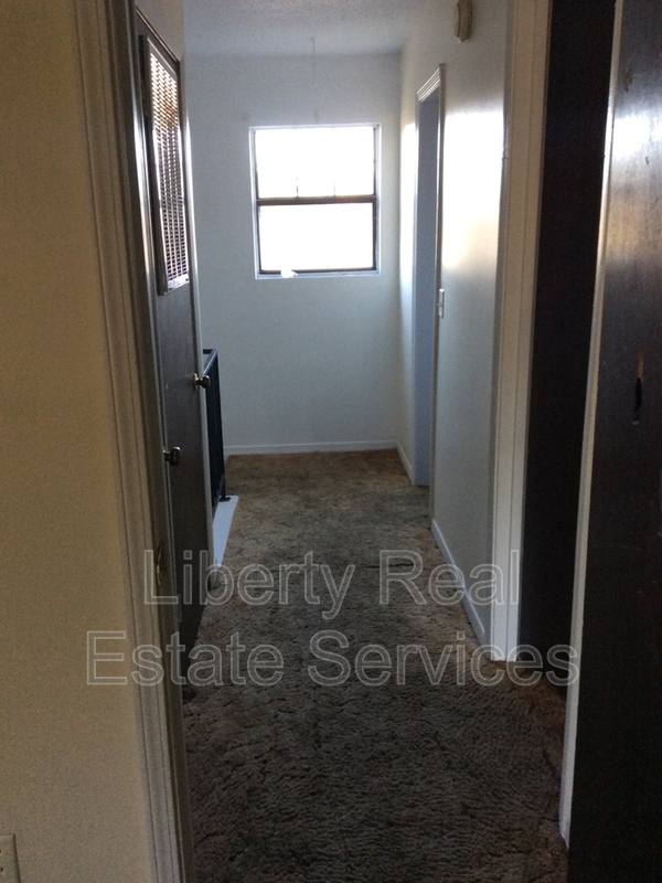 House for rent at 814 Lesa St, Hinesville, GA 31313