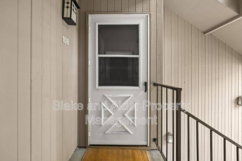 Condo for rent at 4000 Carman Dr #G108, Lake Oswego, OR 97035
