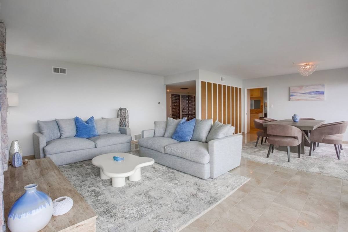 House for rent at 8302 Prestwick Dr, La Jolla, CA 92037
