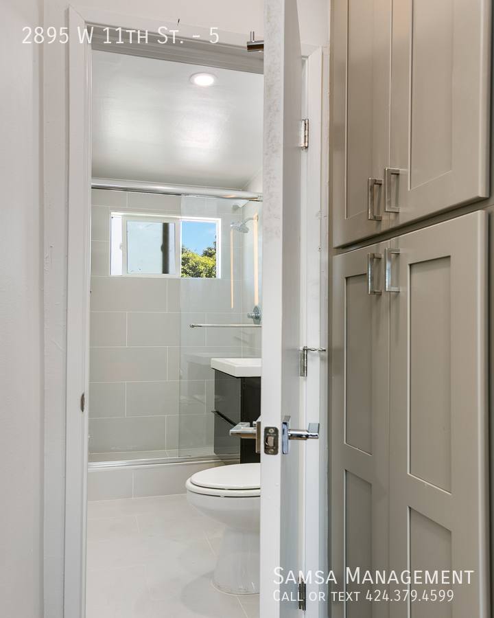 Apartment for rent at 2895 W 11th St #5, Los Angeles, CA 90006