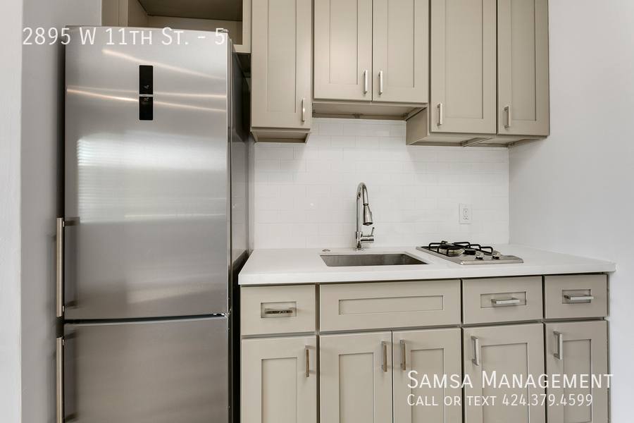 Apartment for rent at 2895 W 11th St #5, Los Angeles, CA 90006