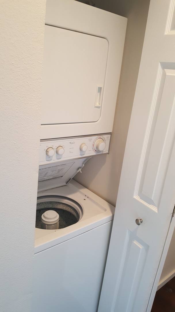 Apartment for rent at 607 E Harrison St, Seattle, WA 98102