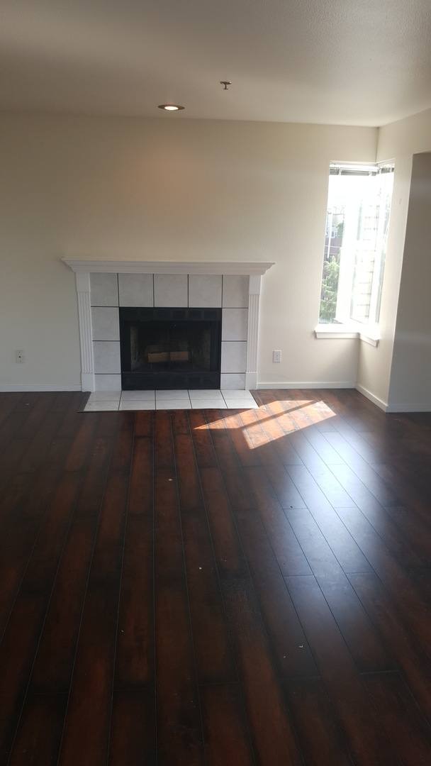Apartment for rent at 607 E Harrison St, Seattle, WA 98102