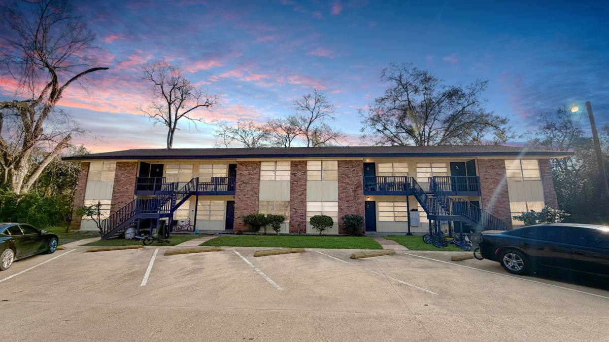 Apartment for rent at 111 S Drew St, Livingston, TX 77351