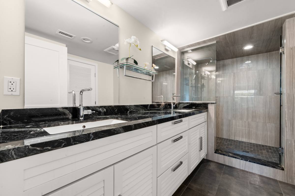 Townhouse for rent at 7025 Estrella De Mar Rd, Carlsbad, CA 92009