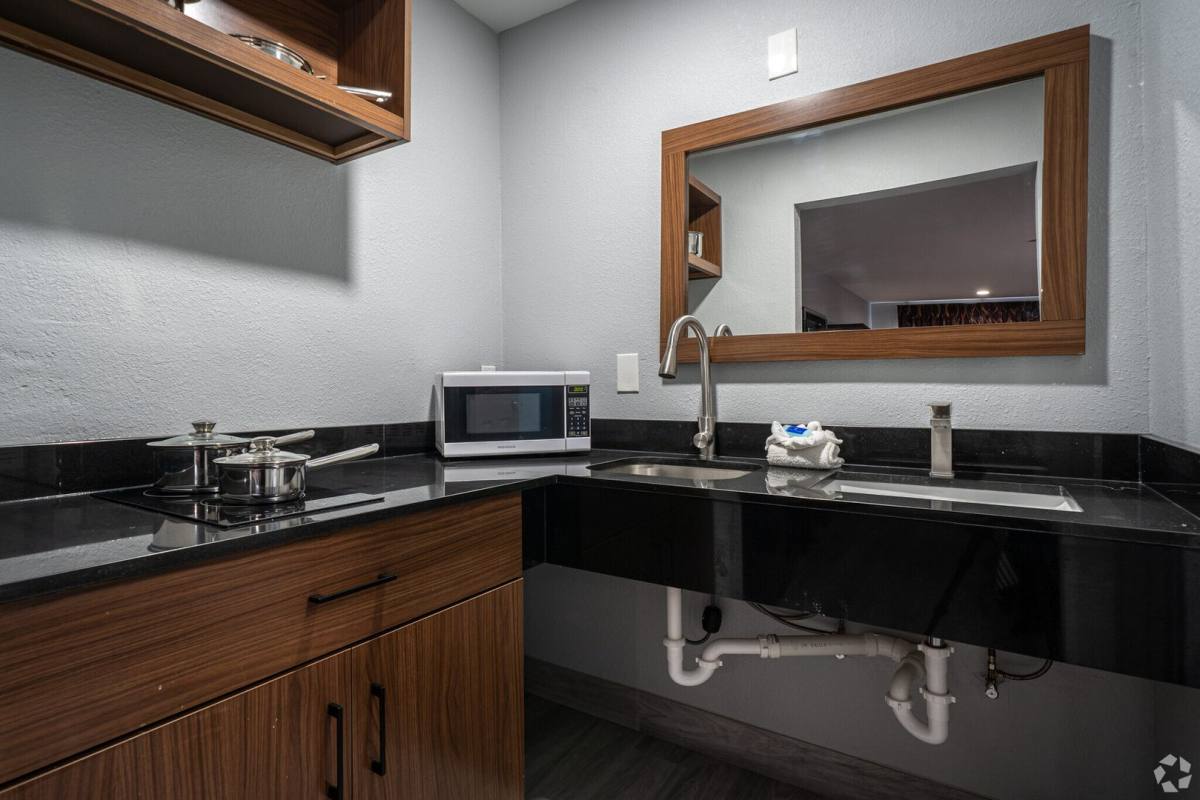 Apartment for rent at 17011 E Freeway, Channelview, TX 77530