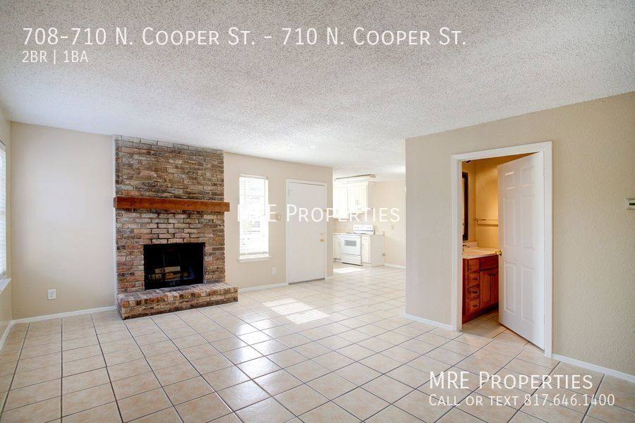 Apartment for rent at 708-710 N Cooper St 710, Arlington, TX 76011