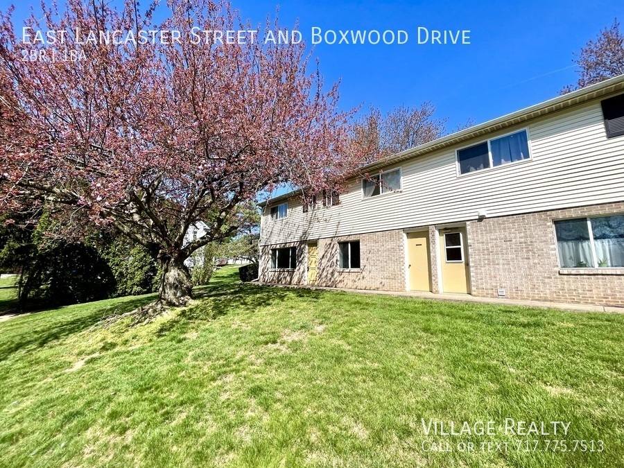 Apartment for rent at 308 E Lancaster St #F, Red Lion, PA 17356