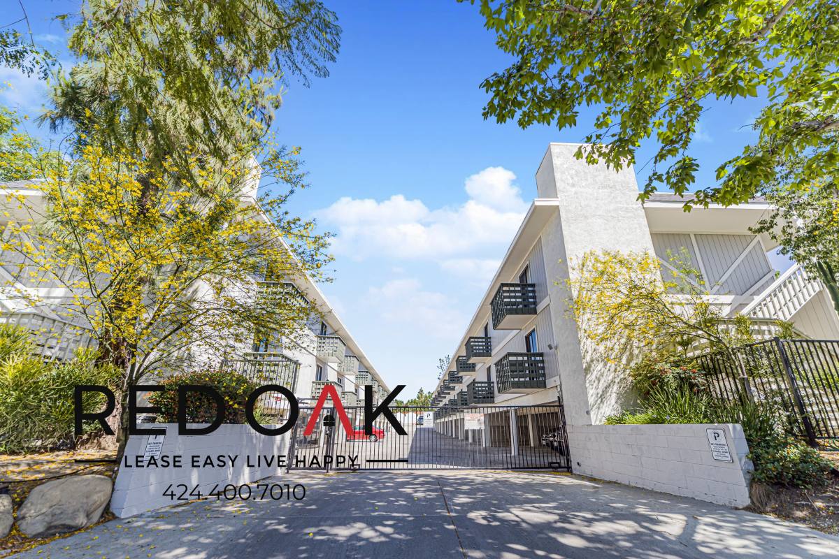 Condo for rent at 17821 Halstead St #17, Northridge, CA 91325