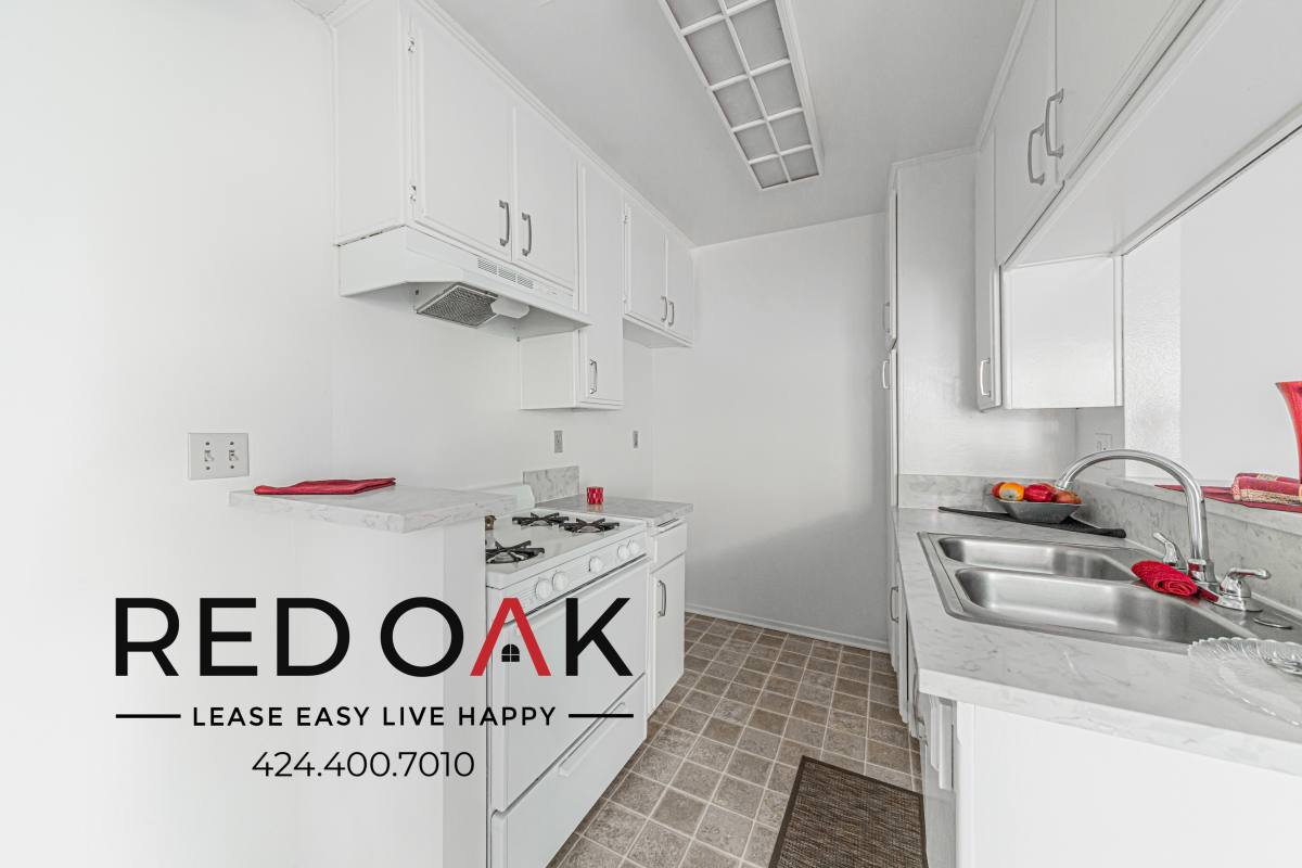 Condo for rent at 17821 Halstead St #17, Northridge, CA 91325