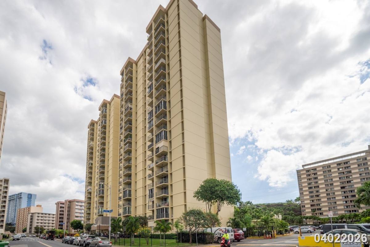 Condo for rent at 3161 Ala Ilima St, Honolulu, HI 96813