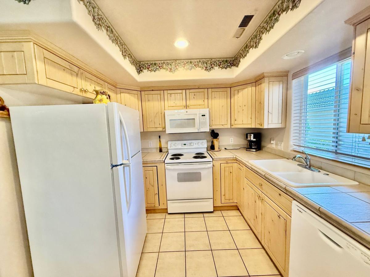 Condo for rent at 1845 W Canyon View Dr, Saint George, UT 84770