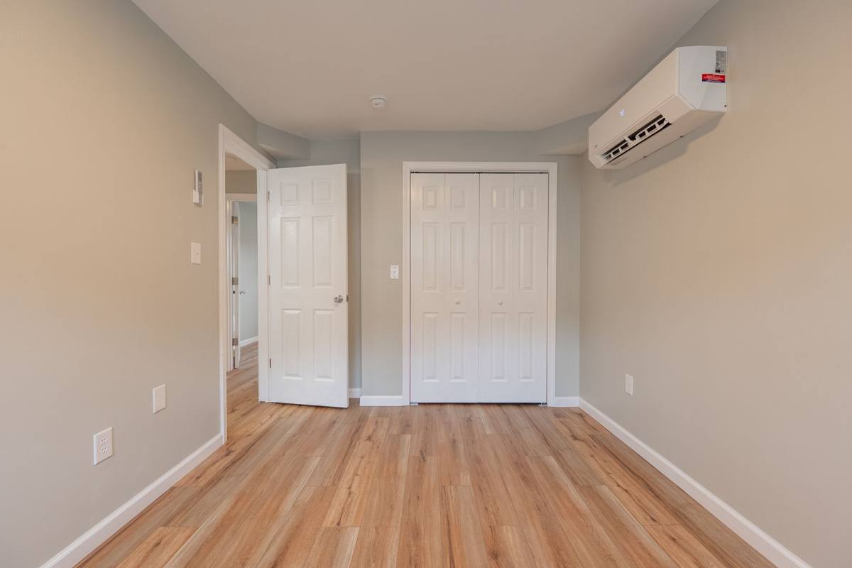 Apartment for rent at 515 Davis St, Radford, VA 24141