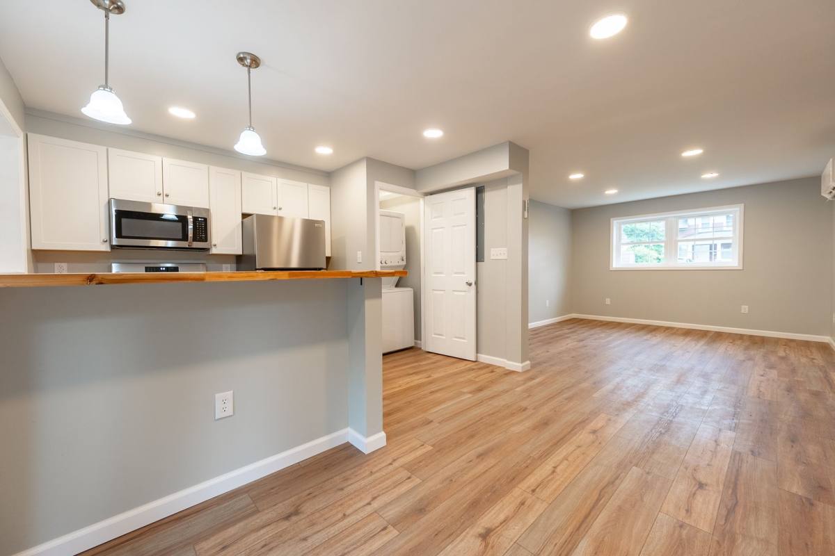 Apartment for rent at 515 Davis St, Radford, VA 24141