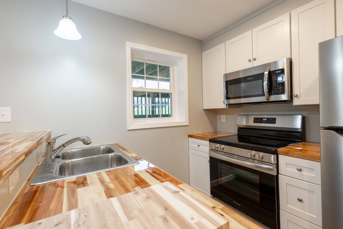 Apartment for rent at 515 Davis St, Radford, VA 24141