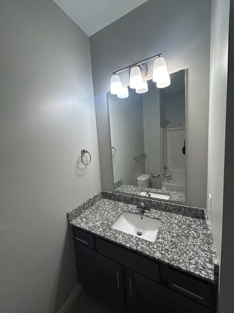 Apartment for rent at 1935 Park Ave, Minneapolis, MN 55404