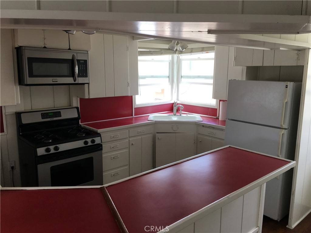 Apartment for rent at 435 1 2 Heliotrope Ave #435, Corona Del Mar, CA 92625