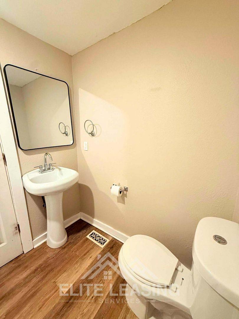 House for rent at 1027 SW Woodward Ave, Topeka, KS 66604