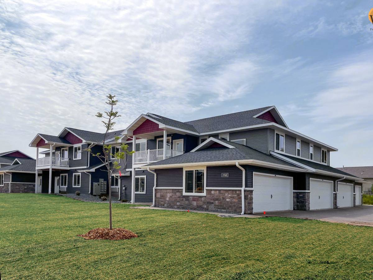Townhouse for rent at 1940 W 5th St, New Richmond, WI 54017