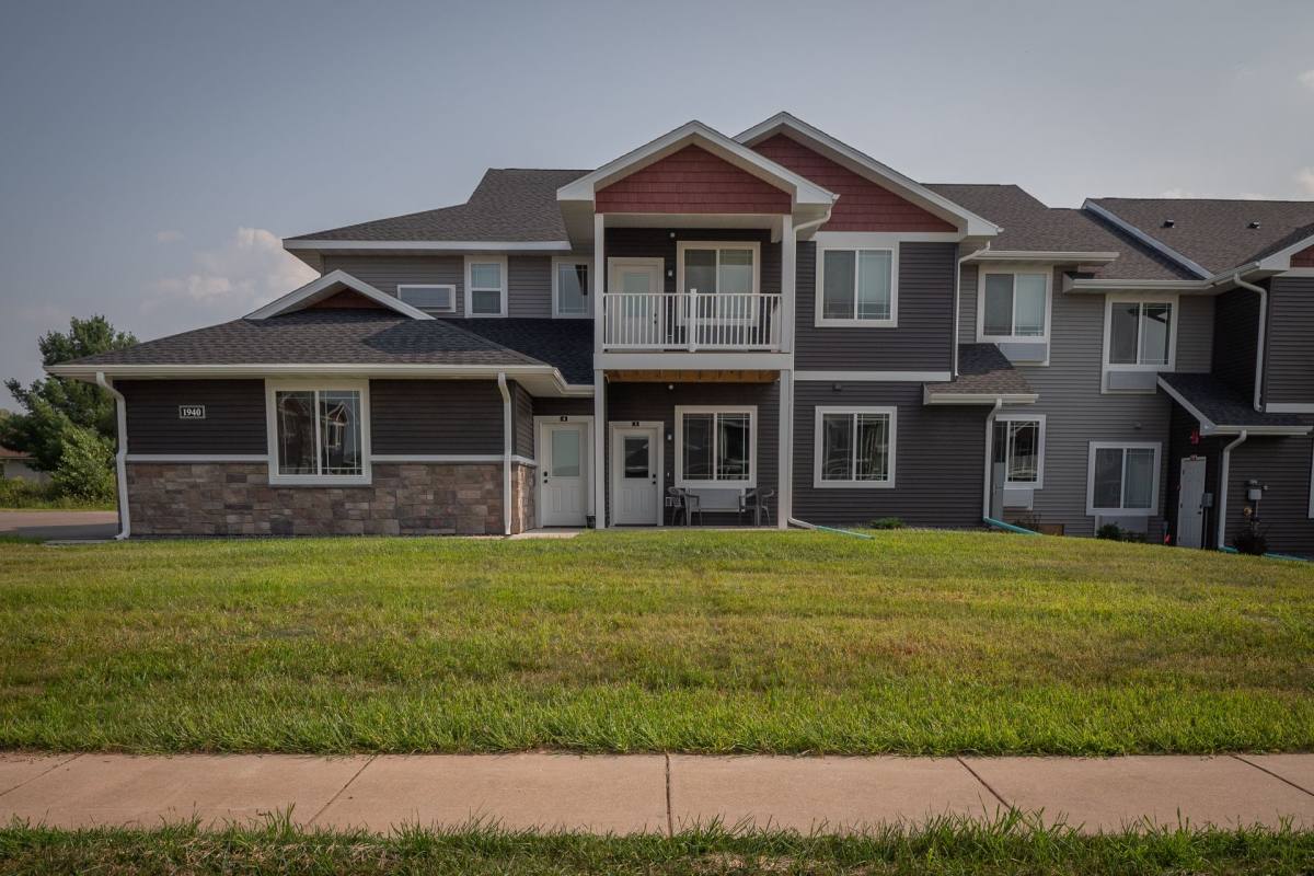 Townhouse for rent at 1940 W 5th St, New Richmond, WI 54017