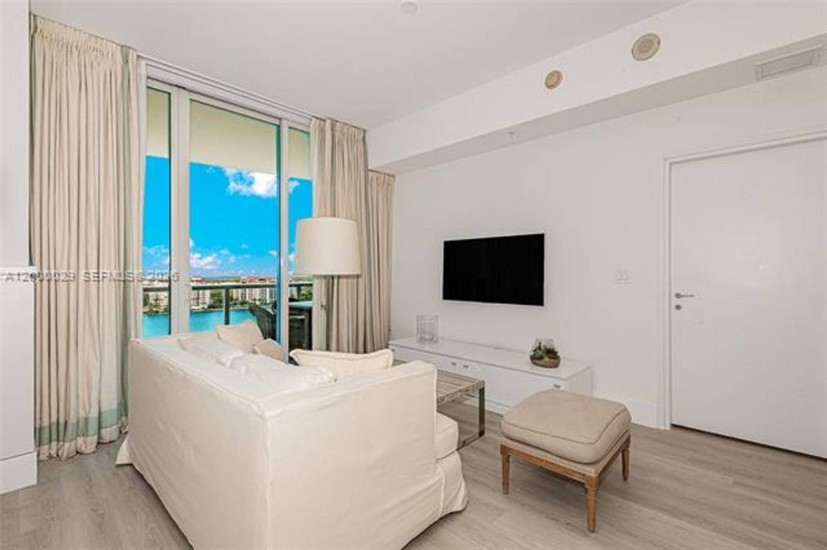 Apartment for rent at 50 S Pointe Dr, Miami Beach, FL 33139