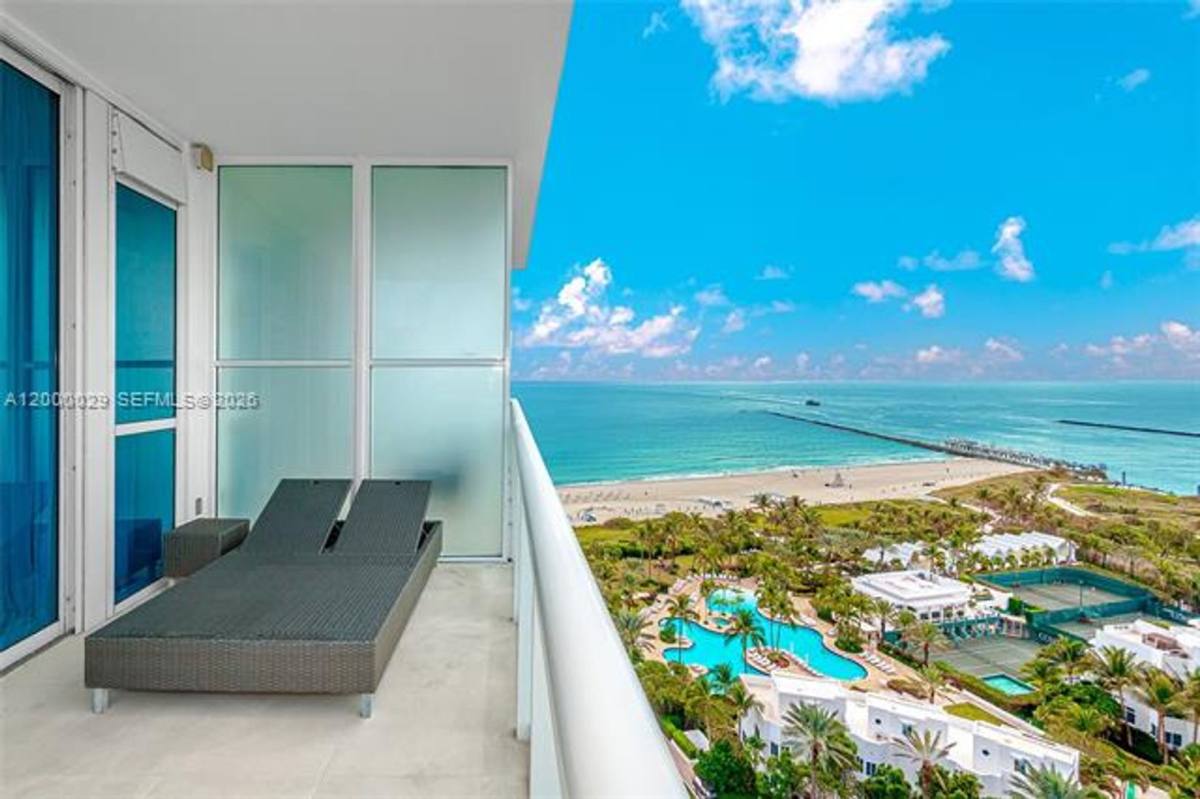 Apartment for rent at 50 S Pointe Dr, Miami Beach, FL 33139