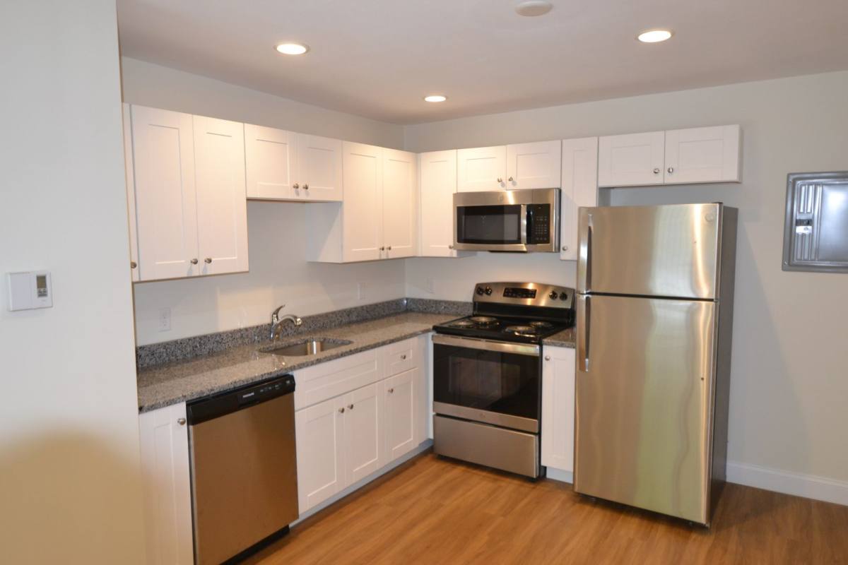 Apartment for rent at 100-106 Whitehall Rd, Amesbury, MA 01913