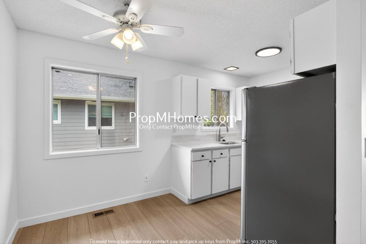 Apartment for rent at 6056 SW Valley Ave, Beaverton, OR 97008