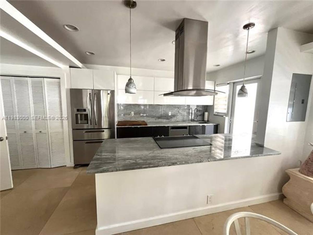 Apartment for rent at 10190 Collins Ave Appt #106, Miami Beach, FL 33154