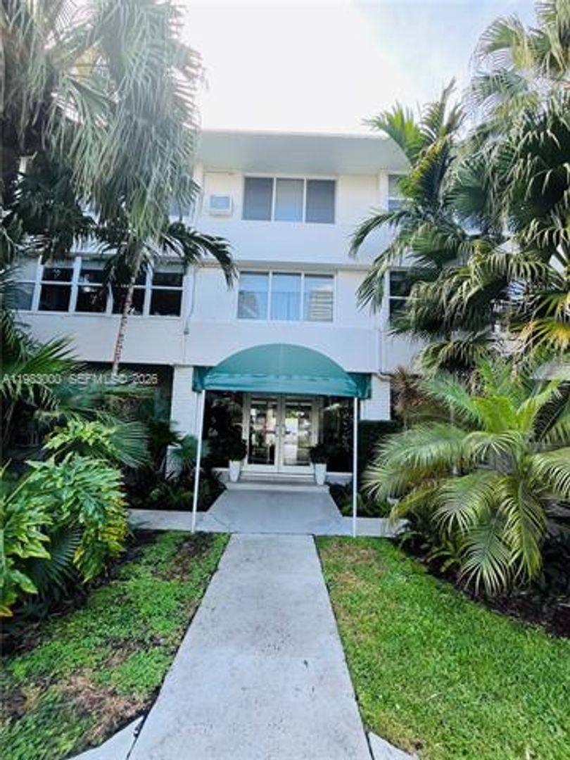 Apartment for rent at 10190 Collins Ave Appt #106, Miami Beach, FL 33154