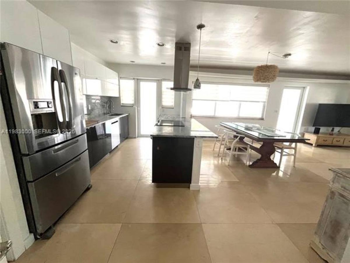 Apartment for rent at 10190 Collins Ave Appt #106, Miami Beach, FL 33154