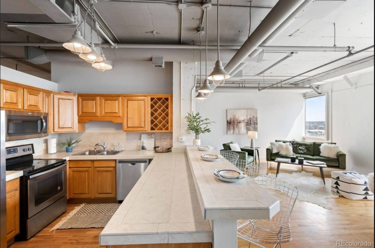Apartment for rent at 2020 Arapahoe St #1170, Denver, CO 80205
