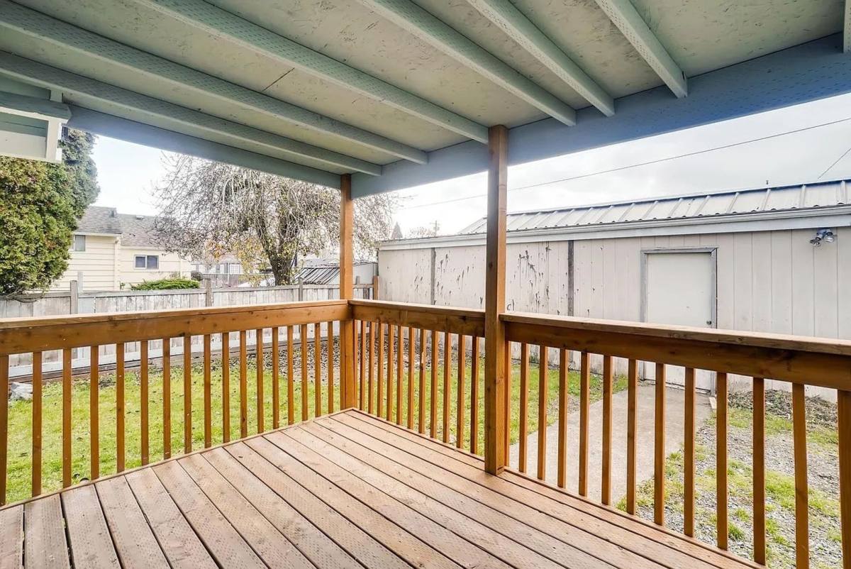 House for rent at 1404 9th St, Marysville, WA 98270